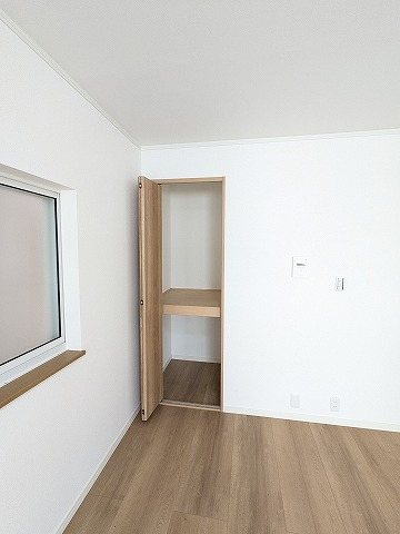 大阪府枚方市津田東町１丁目 内観写真（収納）