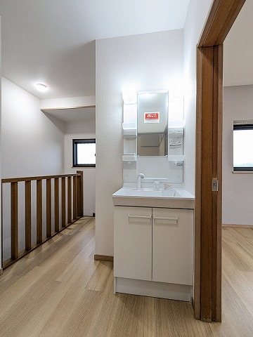大阪府交野市星田山手３丁目 内観写真（洗面台・洗面所）
