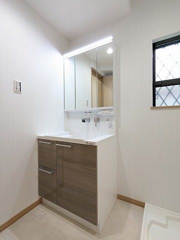 大阪府交野市星田山手３丁目 内観写真（洗面台・洗面所）