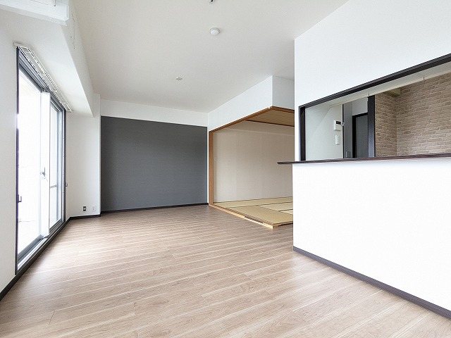 大阪府交野市幾野１丁目 内観写真（リビング）