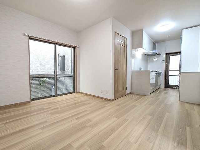 大阪府枚方市東山１丁目 内観写真（リビング）