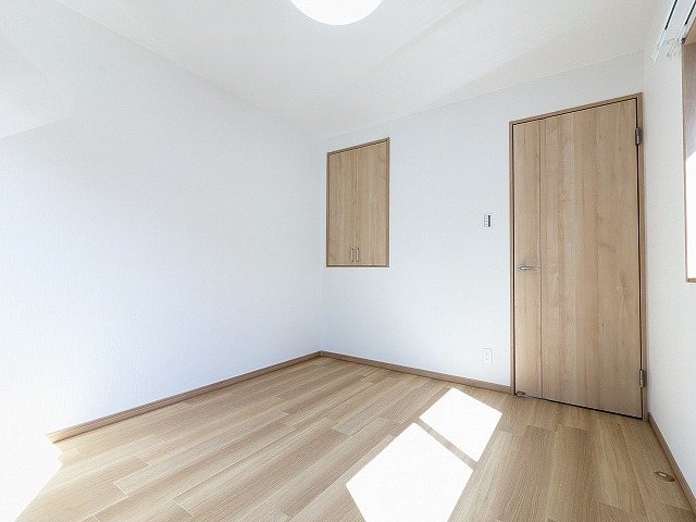 大阪府枚方市東山１丁目 内観写真（リビング以外の居室）
