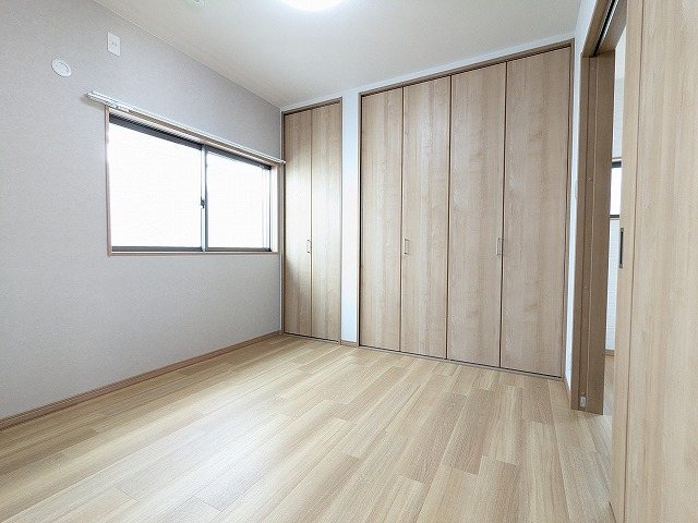 大阪府枚方市東山１丁目 内観写真（リビング以外の居室）