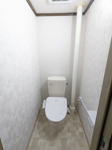 大阪府枚方市東中振１丁目 内観写真（トイレ）
