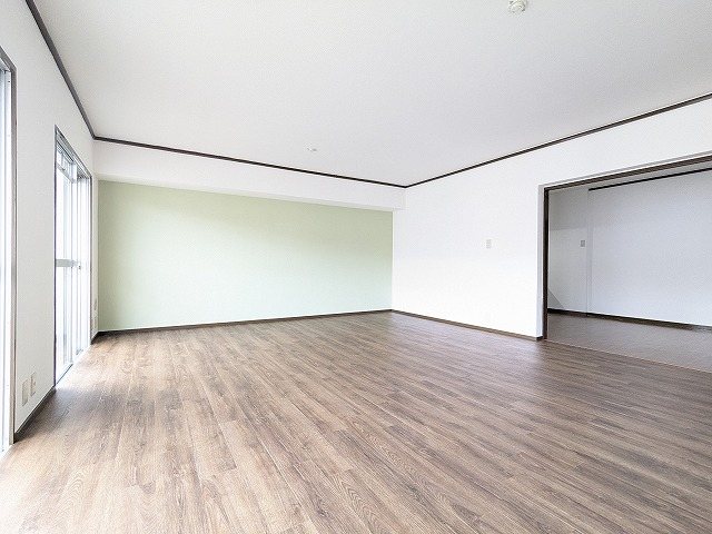 大阪府枚方市東中振１丁目 内観写真（リビング）