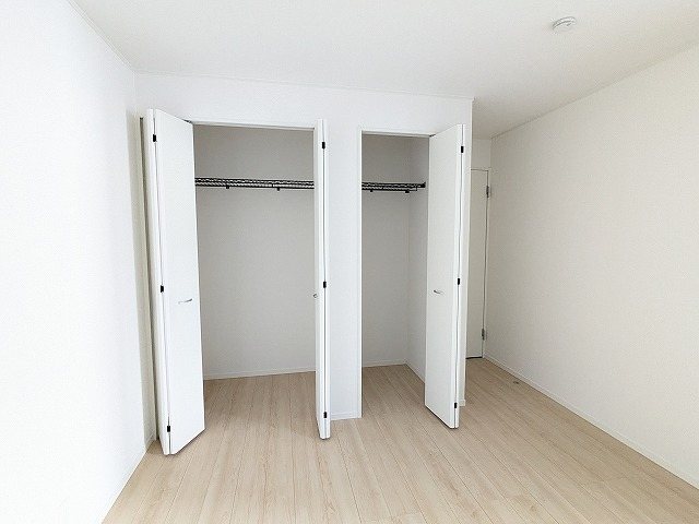 大阪府枚方市渚元町 内観写真（収納）