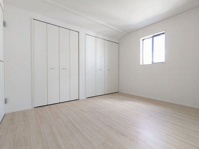 大阪府枚方市渚元町 内観写真（リビング以外の居室）