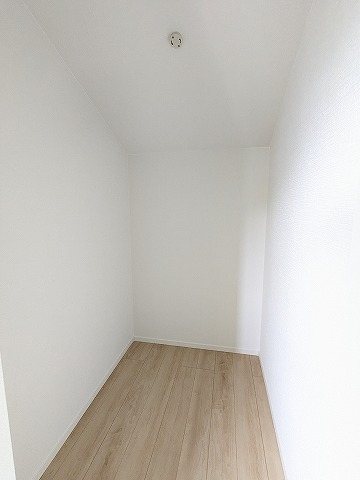 大阪府枚方市渚元町 内観写真（収納）