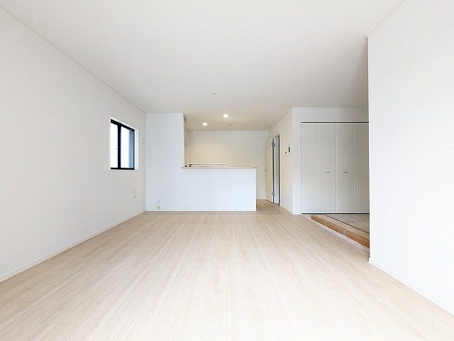 大阪府枚方市渚元町 内観写真（リビング）