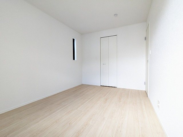 大阪府枚方市渚元町 内観写真（リビング以外の居室）