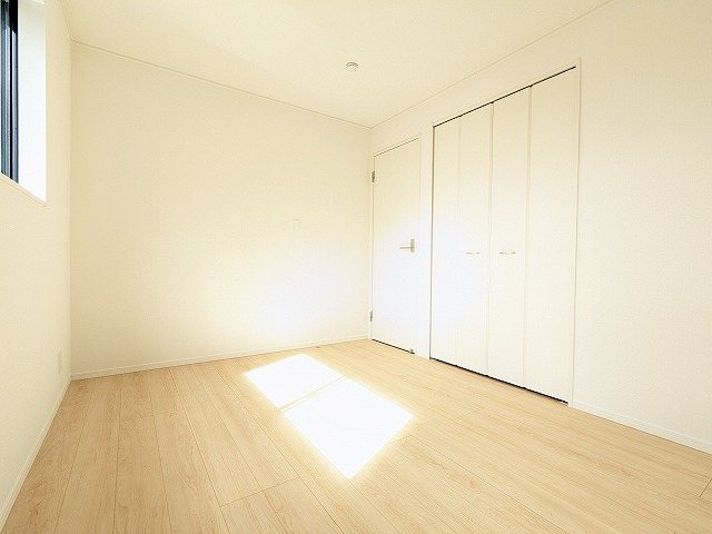 大阪府枚方市渚元町 内観写真（リビング以外の居室）
