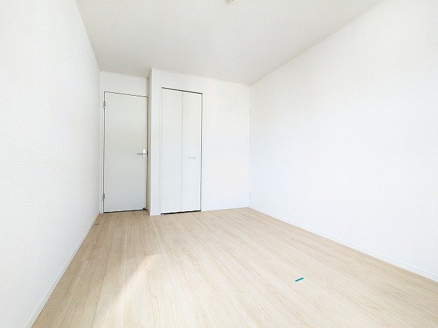 大阪府枚方市渚元町 内観写真（リビング以外の居室）