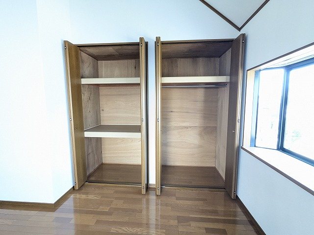 大阪府枚方市藤阪東町４丁目 内観写真（収納）