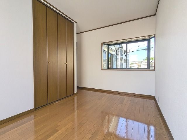 大阪府枚方市藤阪東町４丁目 内観写真（リビング以外の居室）