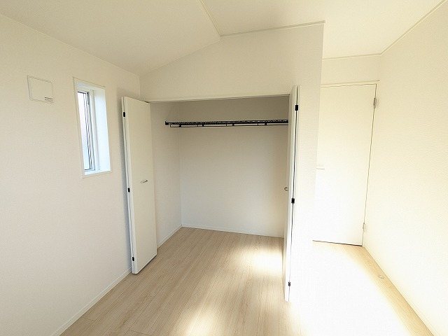 大阪府枚方市楠葉野田２丁目 内観写真（収納）