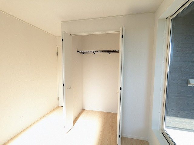 大阪府枚方市楠葉野田２丁目 内観写真（収納）