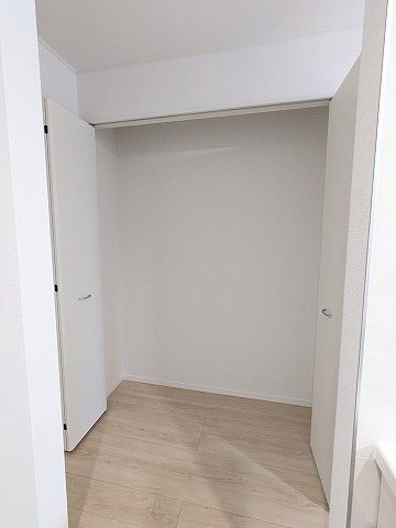 大阪府枚方市楠葉野田２丁目 内観写真（収納）