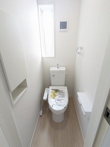 大阪府枚方市楠葉野田２丁目 内観写真（トイレ）