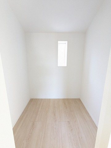 大阪府枚方市楠葉野田２丁目 内観写真（収納）