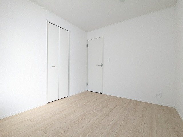 大阪府枚方市片鉾本町 内観写真（リビング以外の居室）