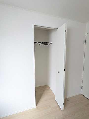 大阪府枚方市片鉾本町 内観写真（収納）
