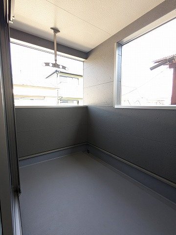 大阪府枚方市片鉾本町 現地写真（バルコニー）