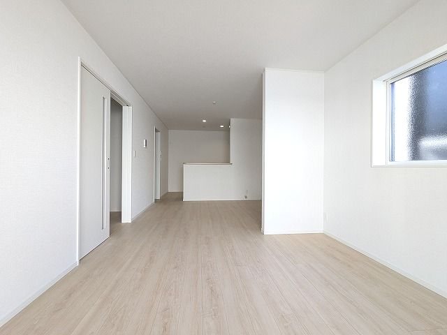 大阪府枚方市片鉾本町 内観写真（リビング）