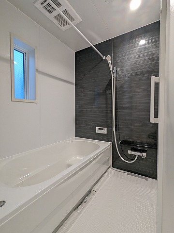 大阪府枚方市片鉾本町 内観写真（浴室）