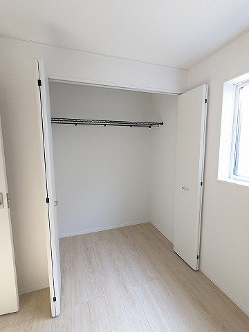 大阪府枚方市片鉾本町 内観写真（収納）