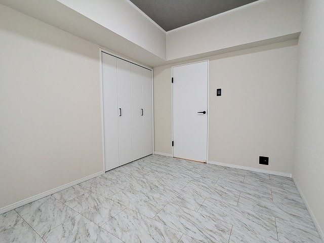 大阪府枚方市菊丘町 内観写真（リビング以外の居室）