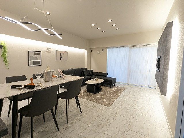大阪府枚方市菊丘町 内観写真（リビング）