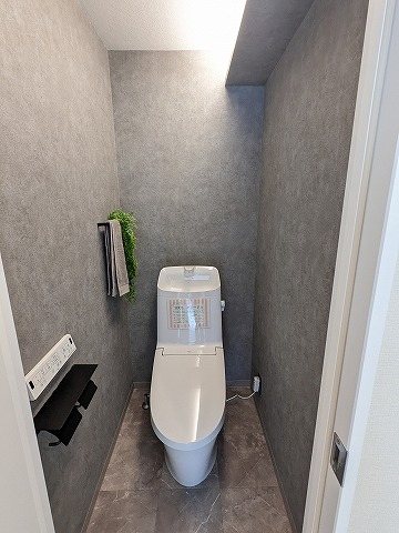 大阪府枚方市菊丘町 内観写真（トイレ）