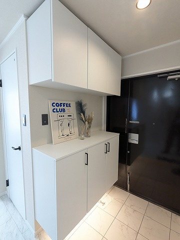大阪府枚方市菊丘町 現地写真（玄関）