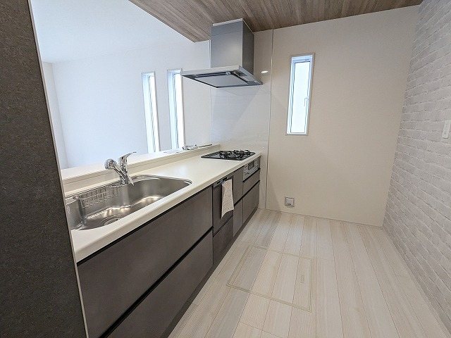 大阪府枚方市長尾東町３丁目 内観写真（キッチン）