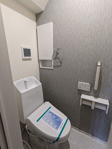 大阪府枚方市長尾東町３丁目 内観写真（トイレ）
