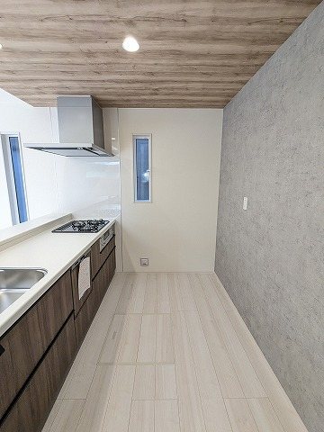 大阪府枚方市長尾東町３丁目 内観写真（キッチン）