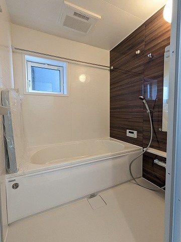 大阪府枚方市長尾東町３丁目 内観写真（浴室）