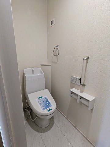 大阪府枚方市長尾東町３丁目 内観写真（トイレ）