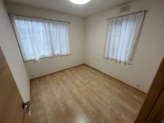 戸建　下松市藤光町2丁目 内観写真（リビング以外の居室）
