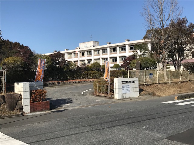土地　周南市大河内幸ヶ丘2100番100 小学校