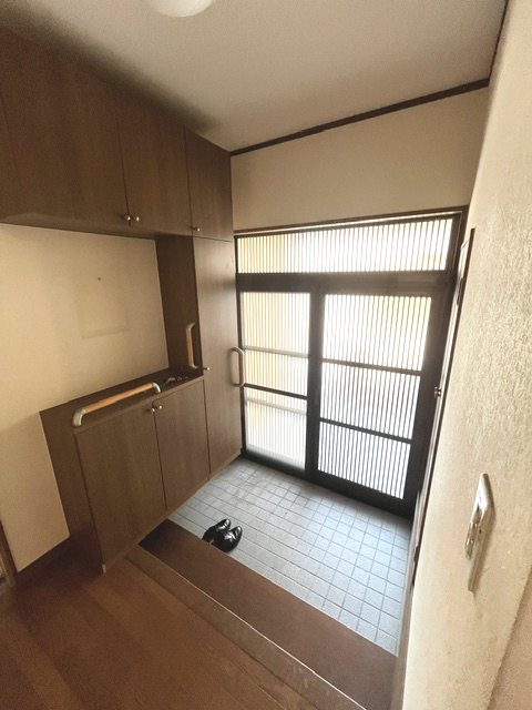 戸建　周南市松保町 現地写真（玄関）