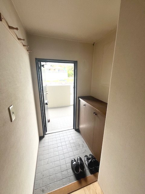 マンション　周南市遠石3丁目サーパス遠石壱番館204号 現地写真（玄関）