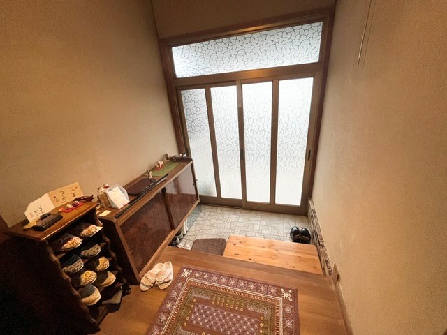 戸建　周南市楠木2丁目 現地写真（玄関）