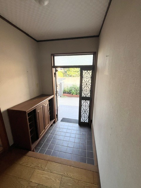 戸建　周南市東山町 現地写真（玄関）