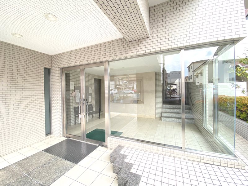 戸坂山崎CO-OPマンション 共用部写真（エントランス）