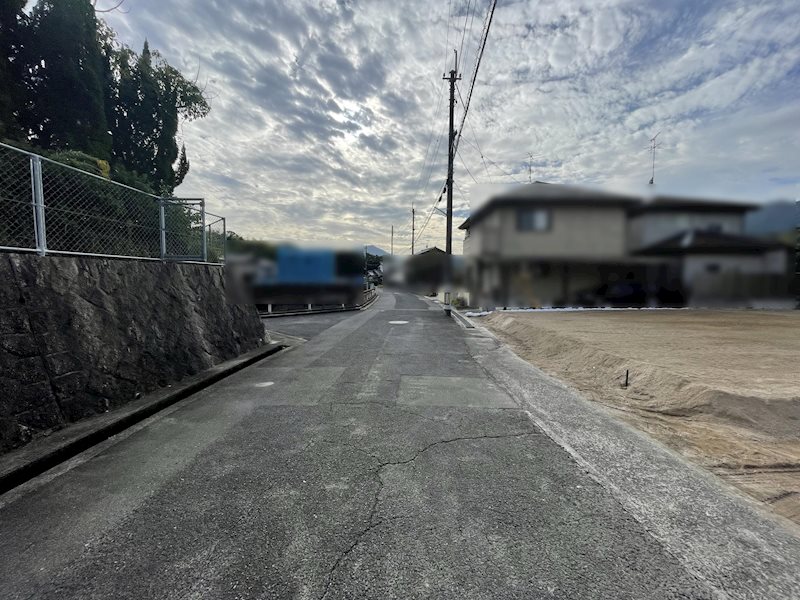 広島県廿日市市対厳山３丁目 現地写真（前面道路含む現地写真）