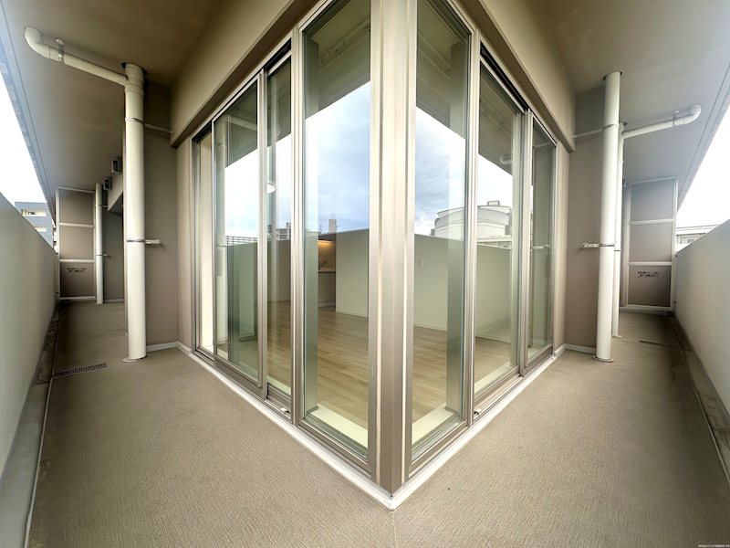 hitoto広島The Tower 現地写真（バルコニー）