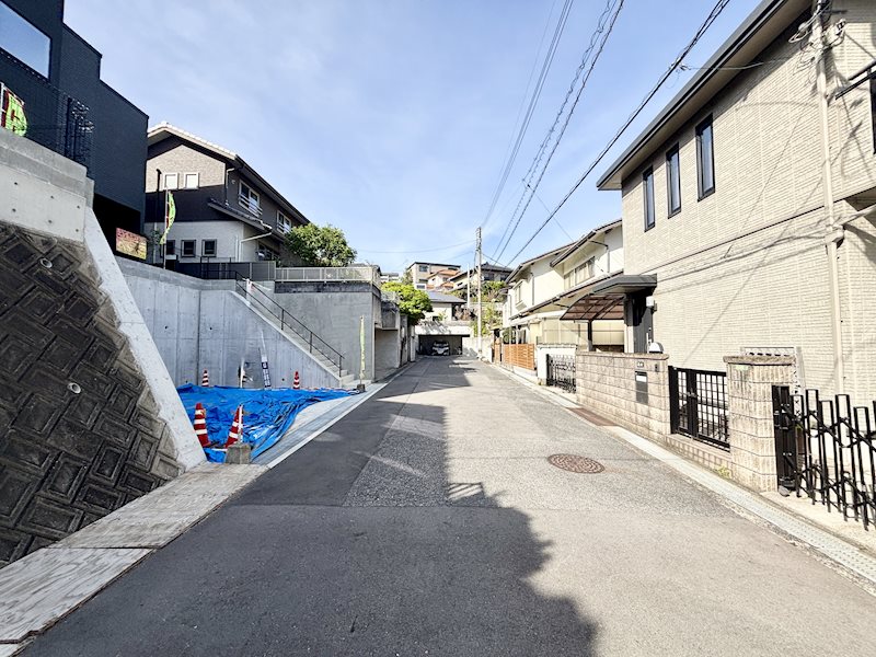 佐伯区皆賀2丁目　新築戸建 現地写真（前面道路含む現地写真）