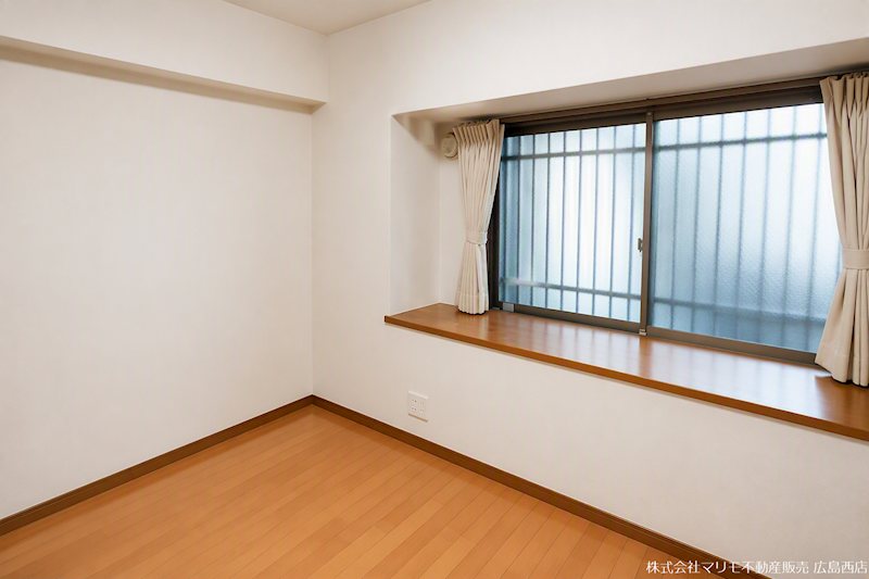 ポレスター麻里布 内観写真（寝室）
