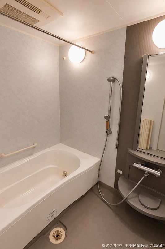 ポレスター麻里布 内観写真（浴室）